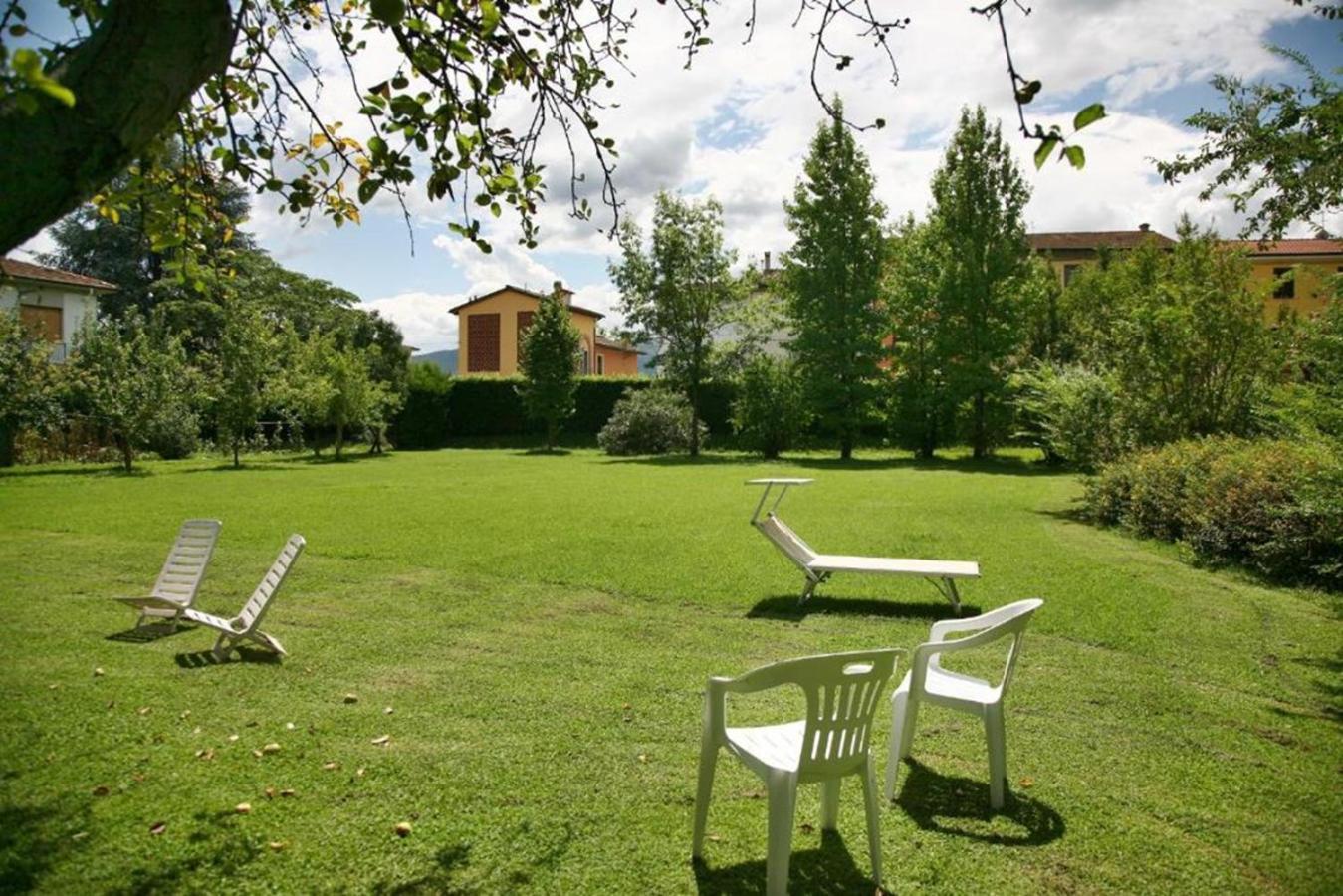 Villa Camilla - Tiny - Exclusive Pool Lucca Bagian luar foto